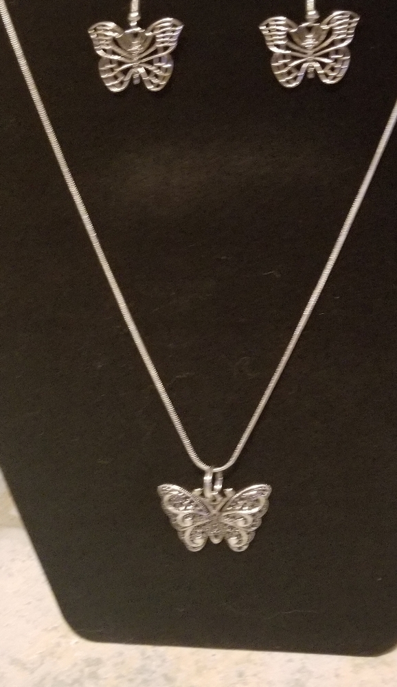 Butterfly necklace and earring set
